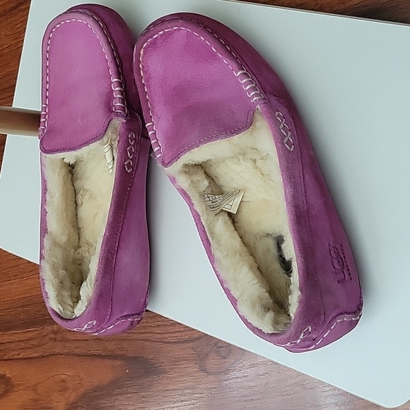 UGG Shoes - Ugg Australia Slippers Women 7M Ansley Shoes Purple Suede Wool Moccasin Moc Toe